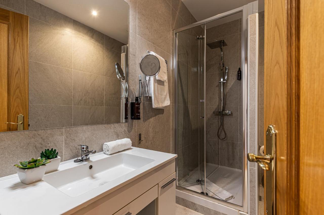 Waou Apartamentos En Sol Superior 2 Madrid Eksteriør billede